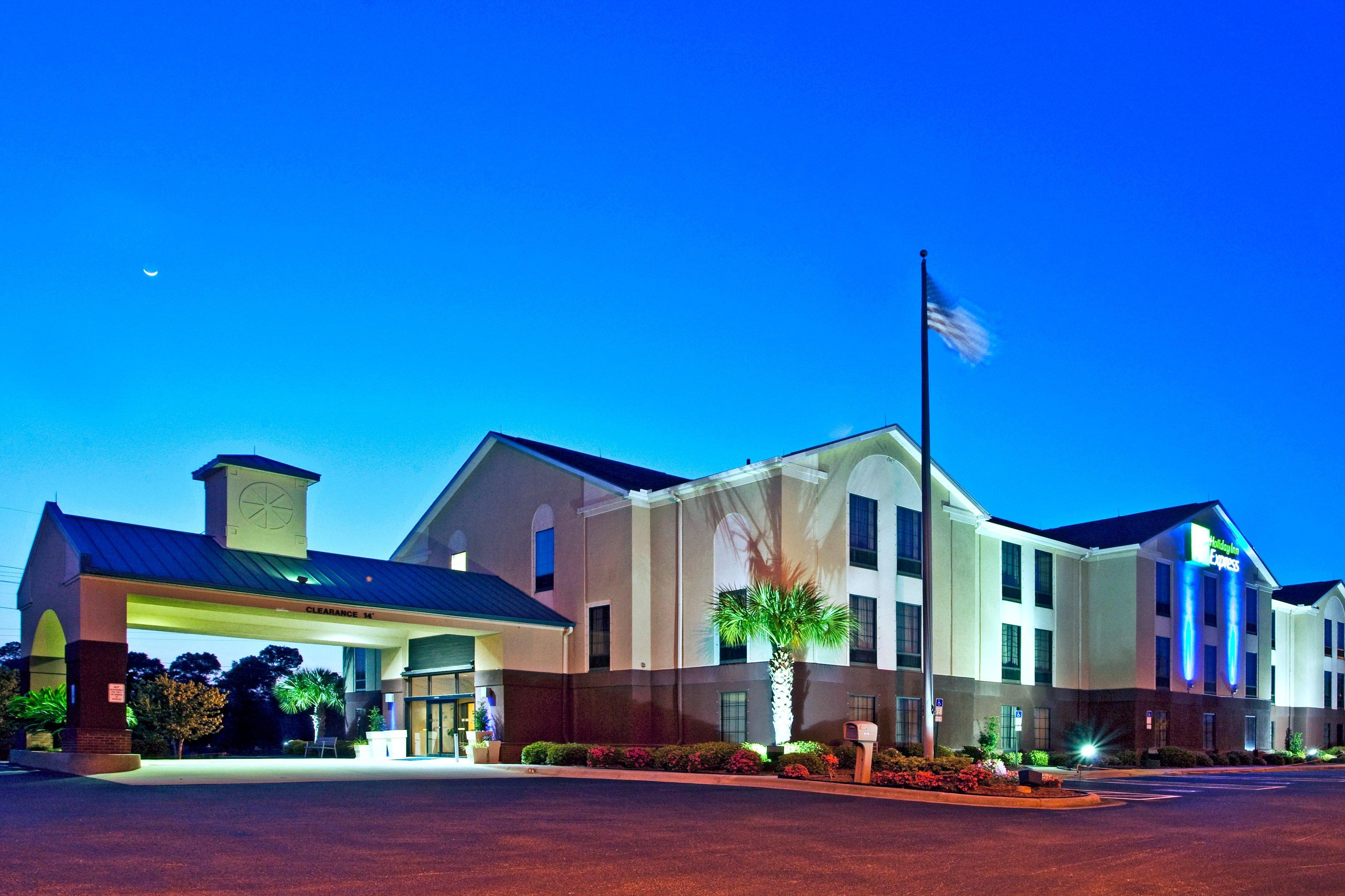 Holiday Inn Express & Suites Milton East I-10 By Ihg Esterno foto